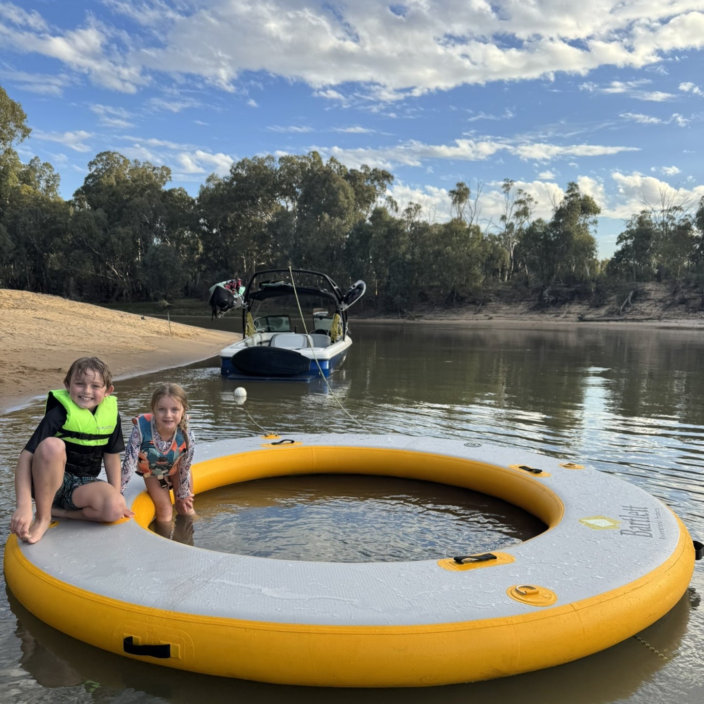 WATER_HAMMOCK_CIRCLE_DECK_BARTLETT_RECREATIONAL_PRODUCTS Teddy_Veal Mason_McDougal